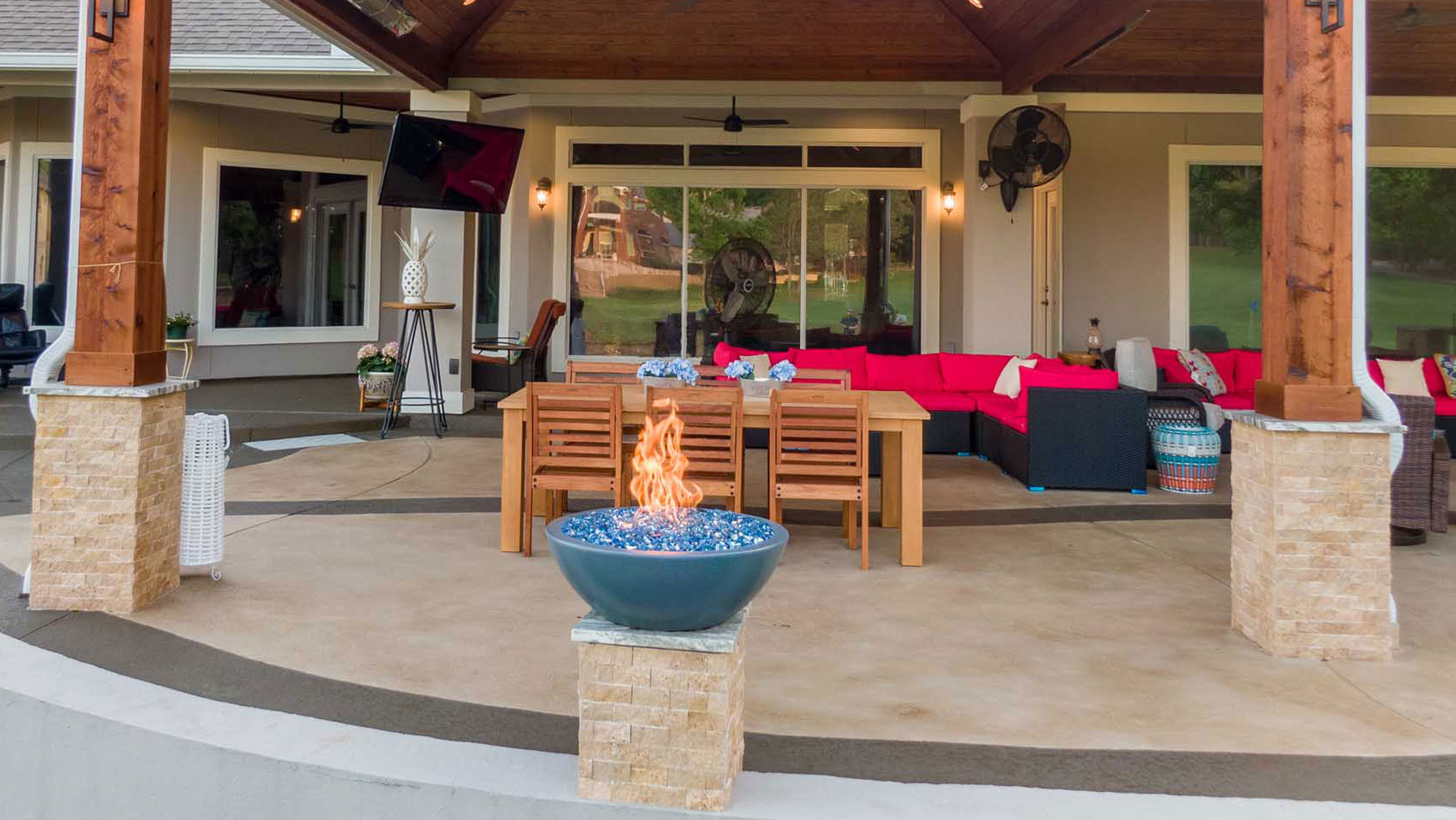 Largest Selection of Outdoor Fire Pits, Bowls, Tables | Fireplaces Plus
