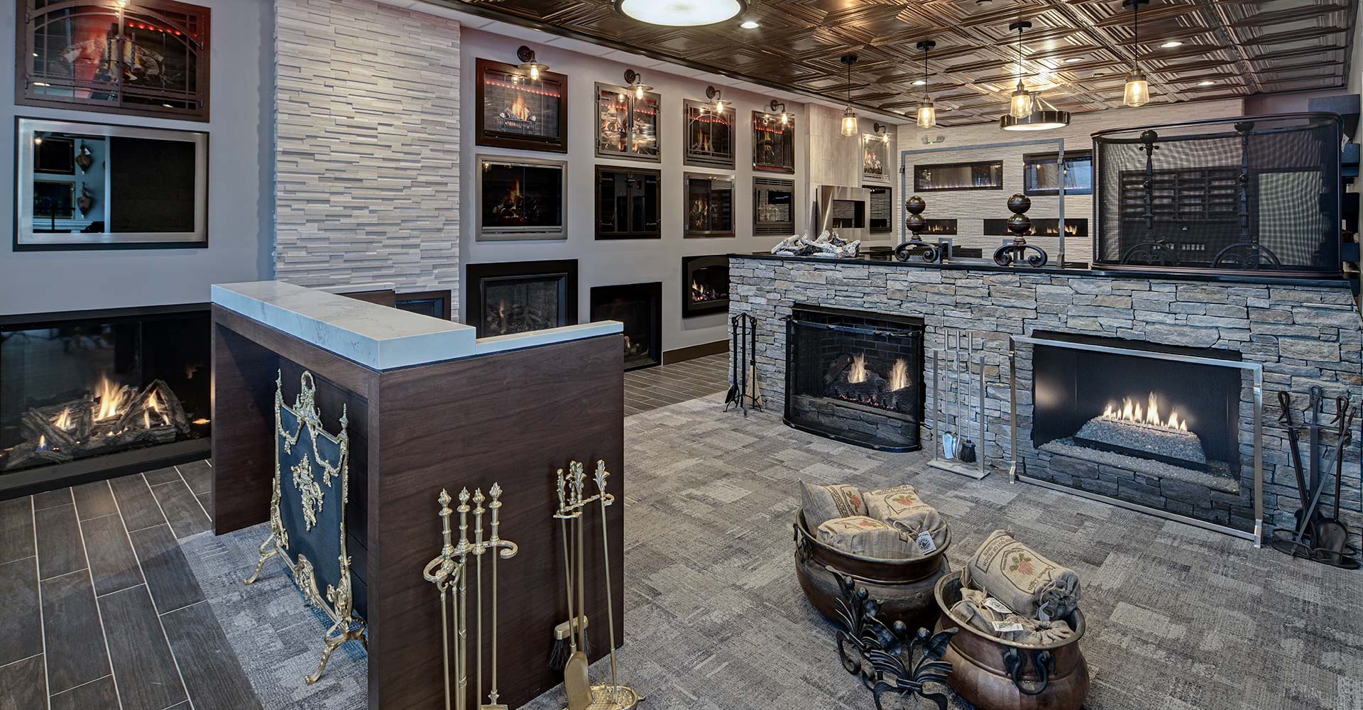 Fireplaces-Plus-Fireplace-Showroom